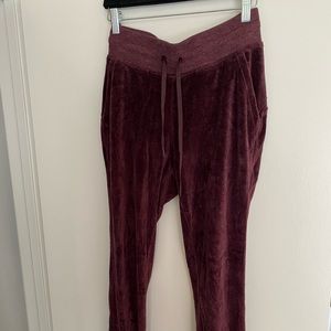 Lululemon velvet maroon joggers